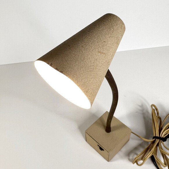 Vintage MCM Cream  Gooseneck Desk Lamp Adjustable Working - Picture 3 of 10